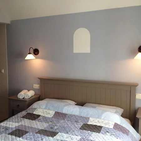 Bed & Breakfast Huize *