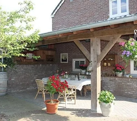 Bed & Breakfast Huize *
